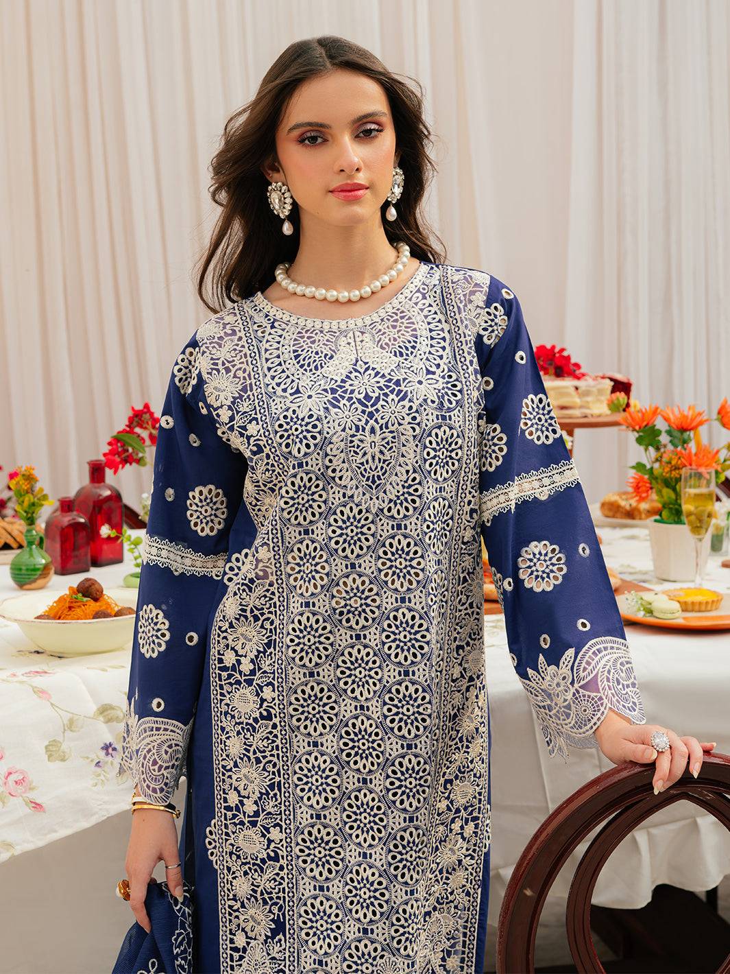Mahnur | Allenura Luxury Lawn 24 | ELYSIUM - Pakistani Designer Dress - by Mahnur | Type: Luxury - 100% Original at Saira Sultan