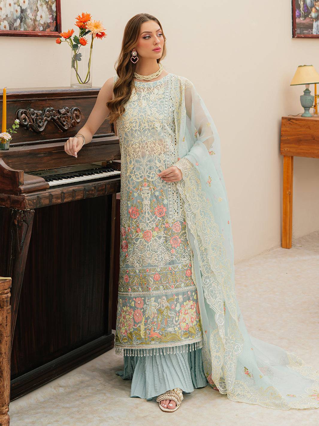 Mahnur | Allenura Luxury Lawn 24 | ELYSSA - Pakistani Designer Dress - by Mahnur | Type: Luxury - 100% Original at Saira Sultan
