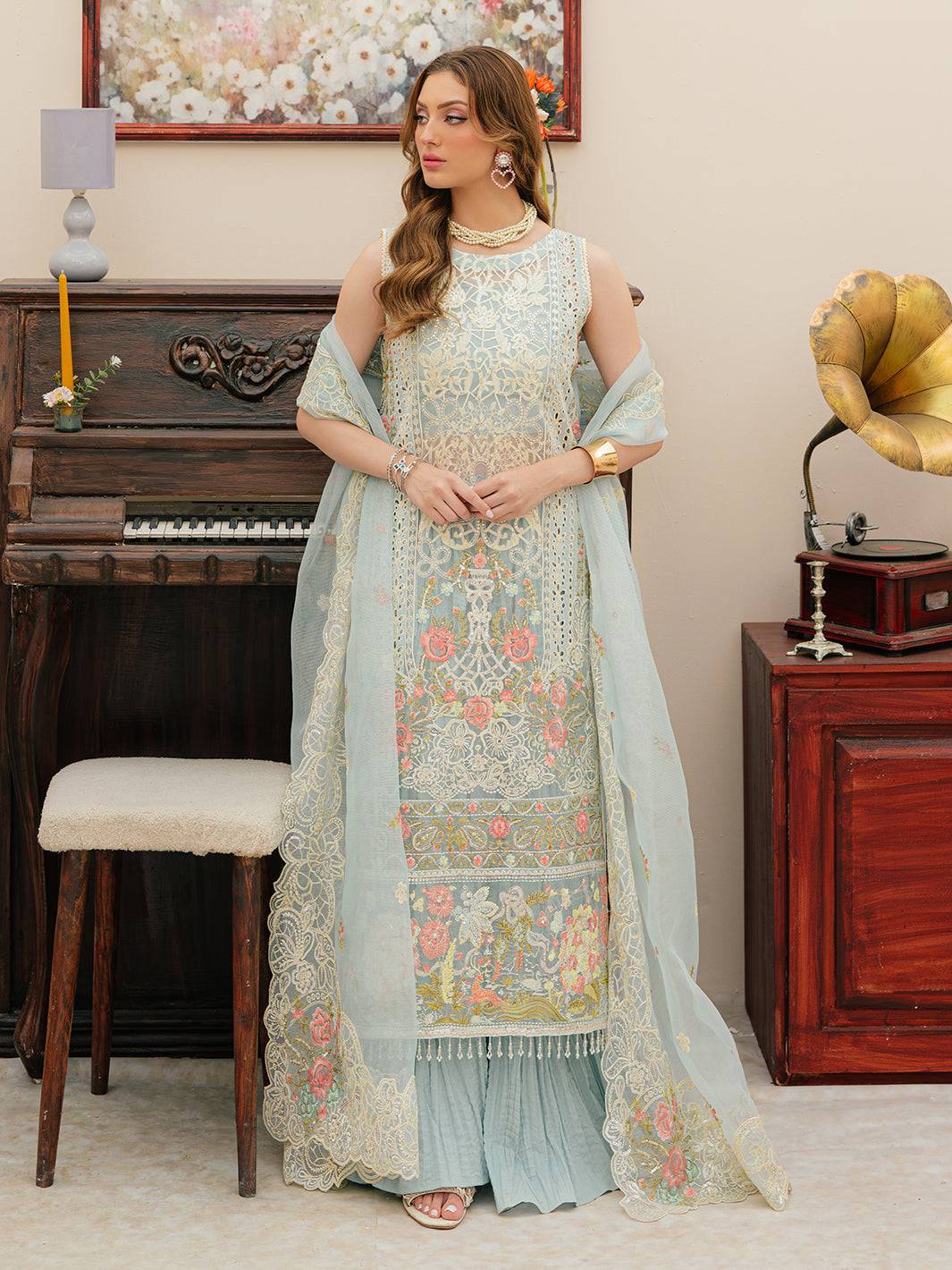 Mahnur | Allenura Luxury Lawn 24 | ELYSSA - Pakistani Designer Dress - by Mahnur | Type: Luxury - 100% Original at Saira Sultan