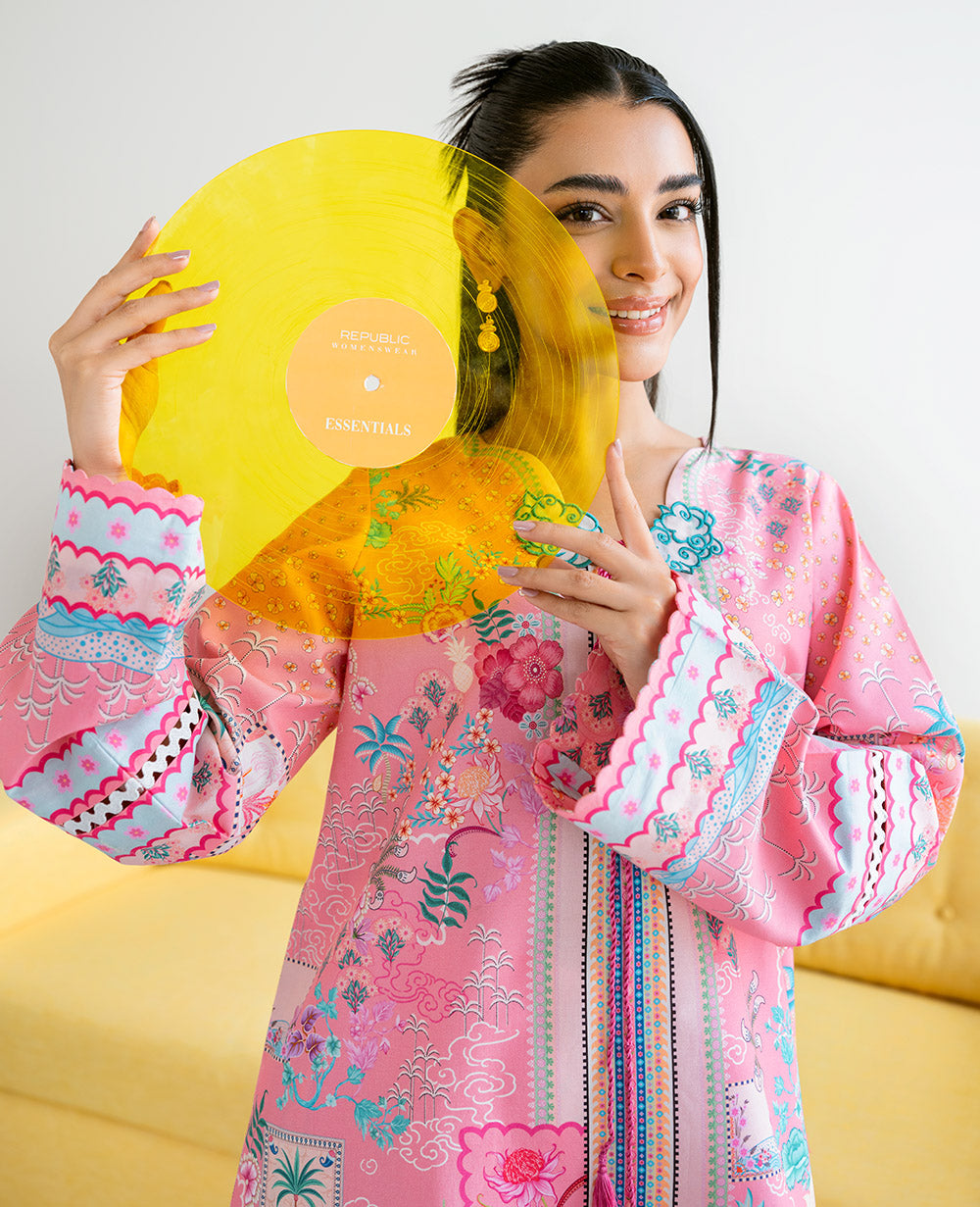 Republic Womenswear | Essentials 25 | ES-204 - Pakistani Designer Dress - by Republic Womenswear - Type : Ladies Clothes - 100% Original at Saira Sultan