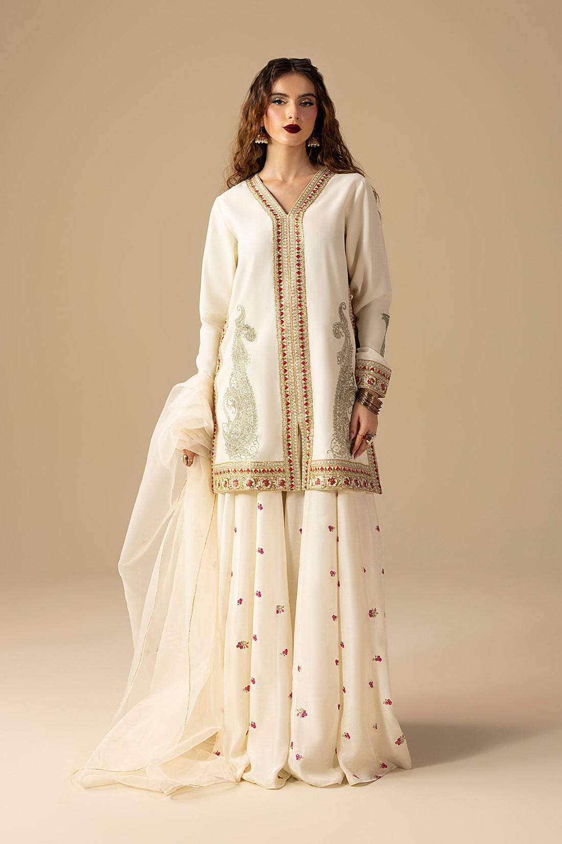 Erum Khan | Lillia Summer Edit | Dream Dust XS Off White Raw Silk