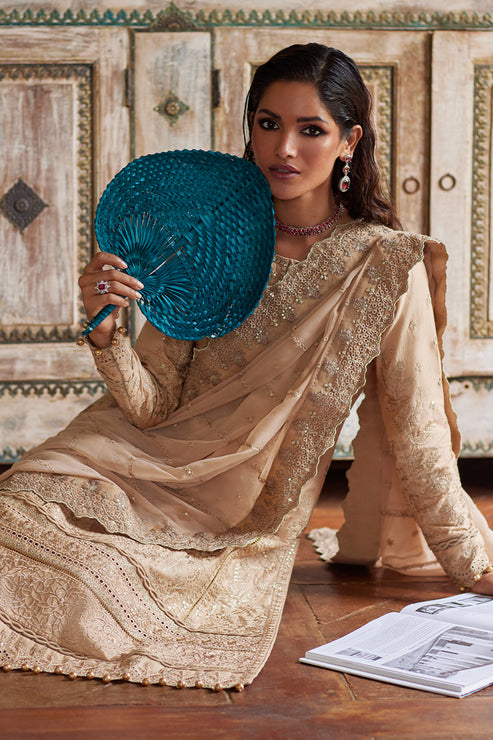 Gulaal | Luxury Lawn 25 | Daphne XL Beige Lawn