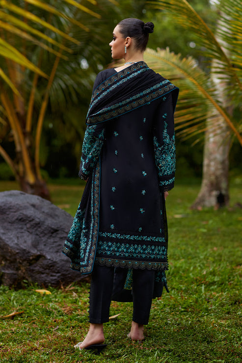Gulaal | Luxury Lawn 25 | Scilla XS Black Lawn