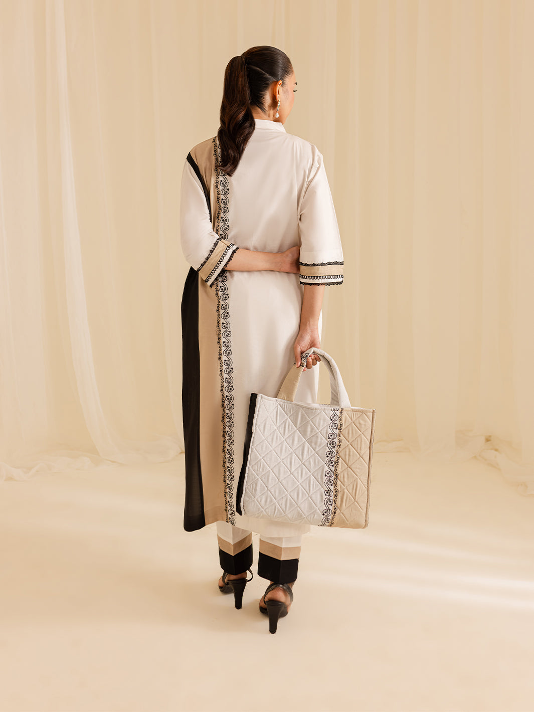 Mahnur | Petal Whispers Lawn Pret | Gardenia XS Ivory Lawn