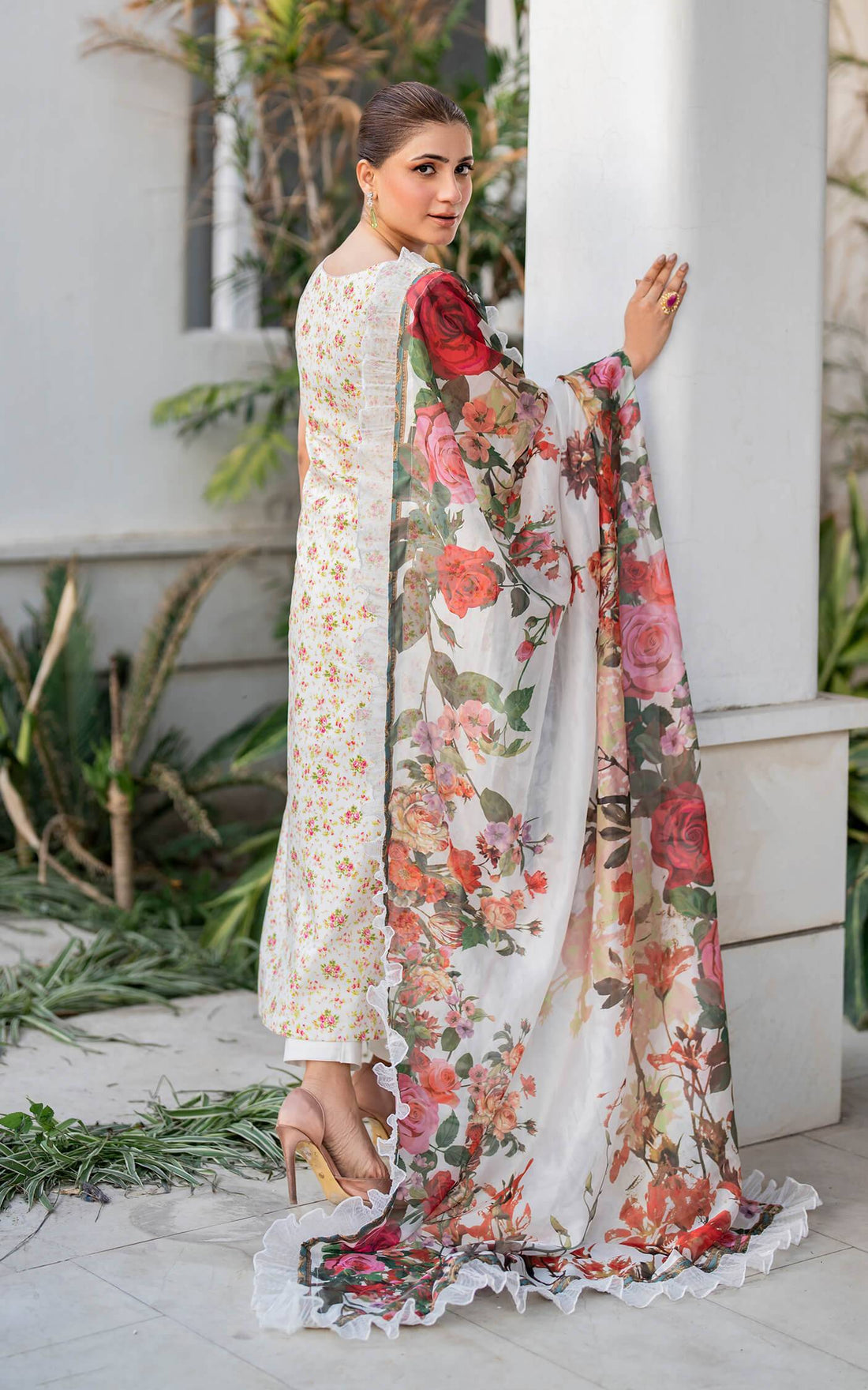 Asifa and Nabeel | Meraki Summer Vol 2 | Gulnar MK-15 - Pakistani Designer Dress - by Asifa and Nabeel | Type: Luxury - 100% Original at Saira Sultan