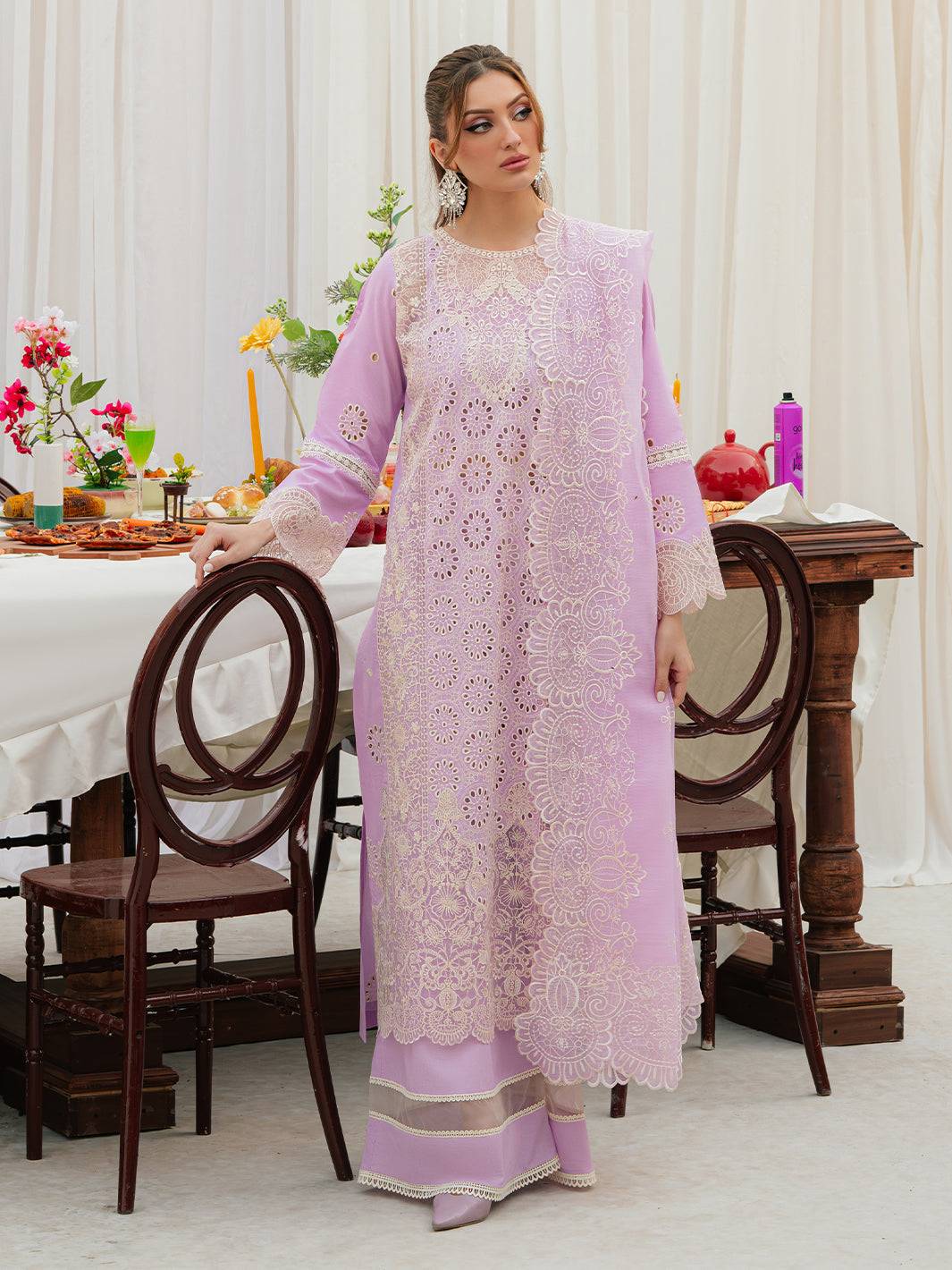 Mahnur | Allenura Luxury Lawn 24 | HARMONY - Pakistani Designer Dress - by Mahnur | Type: Luxury - 100% Original at Saira Sultan