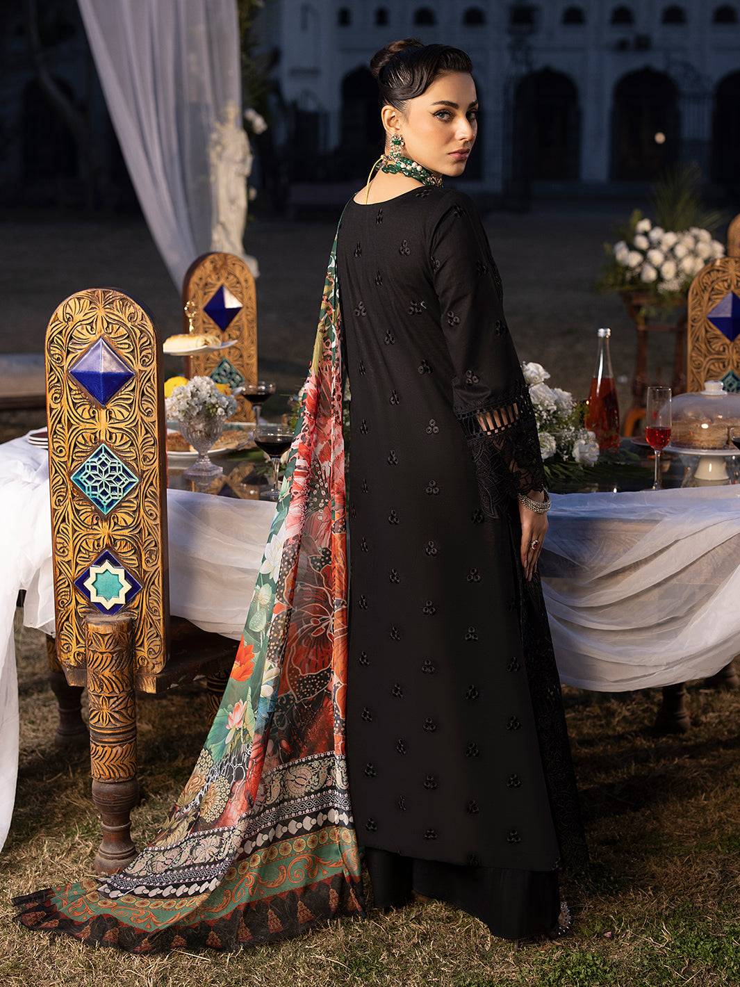 Mahnur | Mahrukh Luxury Lawn 24 | HEMAYAL - Pakistani Designer Dress - by Mahnur | Type: Formal - 100% Original at Saira Sultan
