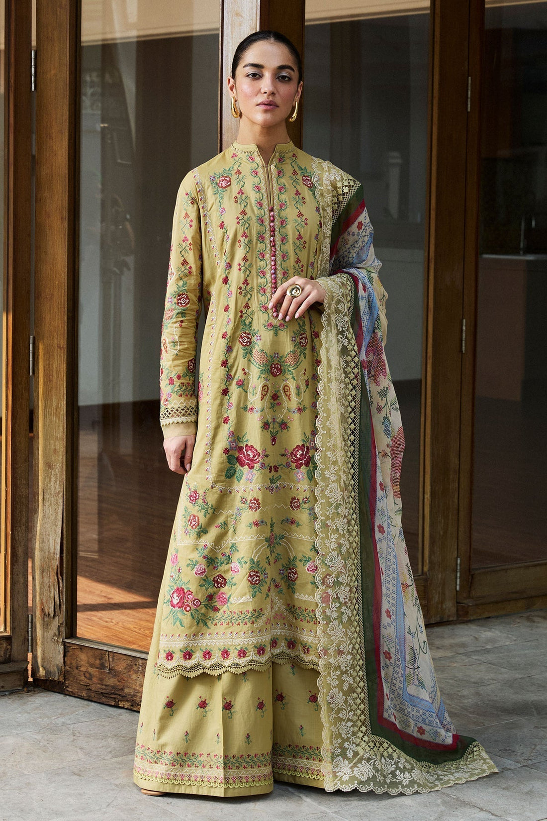 Zara Shahjahan | Satori 25 | Hikari-7B XS Olive Lawn