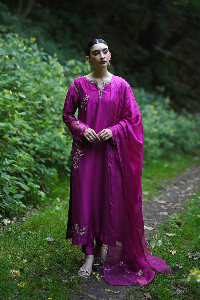 Hue Pret | Farasha Luxury Pret | Lira XS Magenta Pure Sheesha Silk
