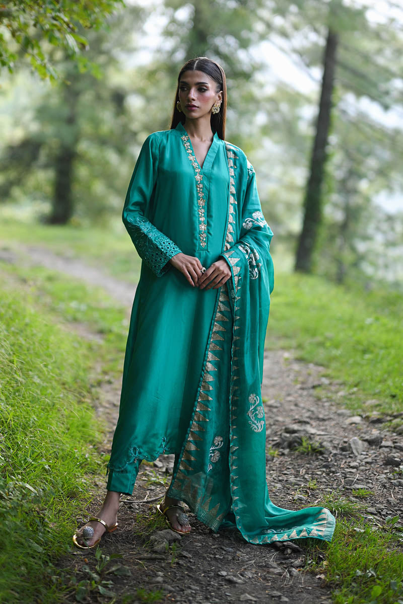 Hue Pret | Farasha Luxury Pret | Tamara XS Emerald Green Pure Silk