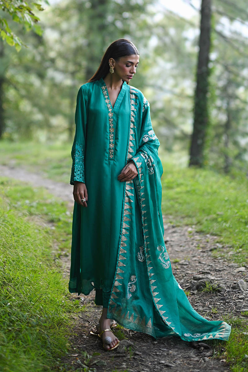 Hue Pret | Farasha Luxury Pret | Tamara XS Emerald Green Pure Silk
