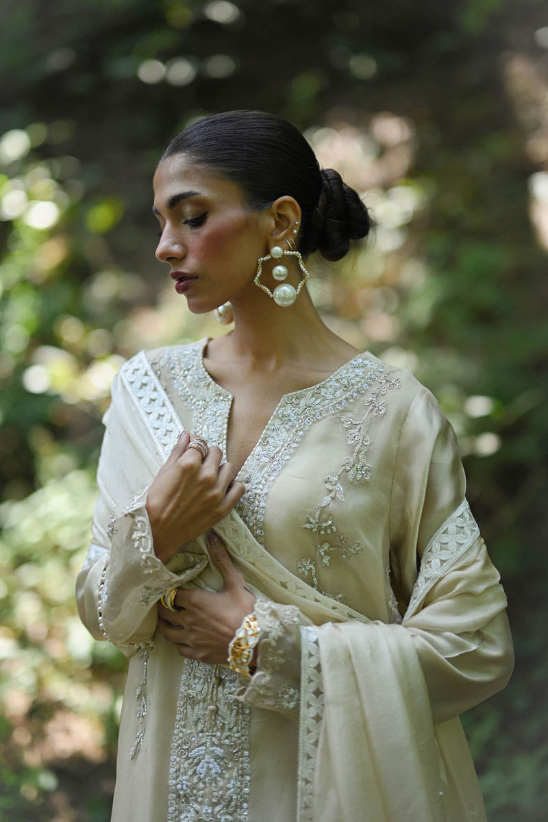 Hue Pret | Farasha Luxury Pret | Kyra