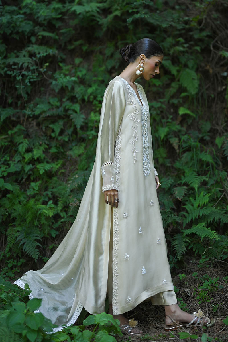 Hue Pret | Farasha Luxury Pret | Kyra
