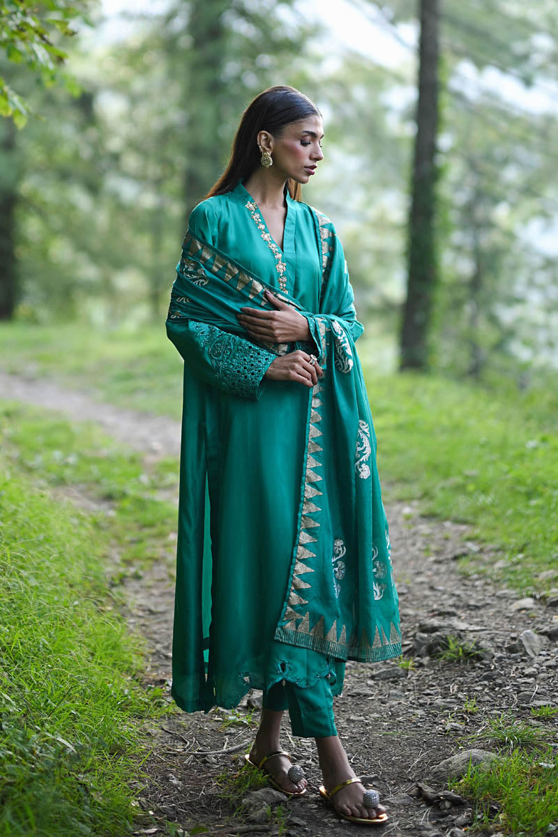 Hue Pret | Farasha Luxury Pret | Tamara L Emerald Green Pure Silk