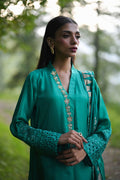 Hue Pret | Farasha Luxury Pret | Tamara M Emerald Green Pure Silk