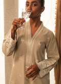 Image | Spring the Tea | ICSE-213284-12408 M Beige Cotton