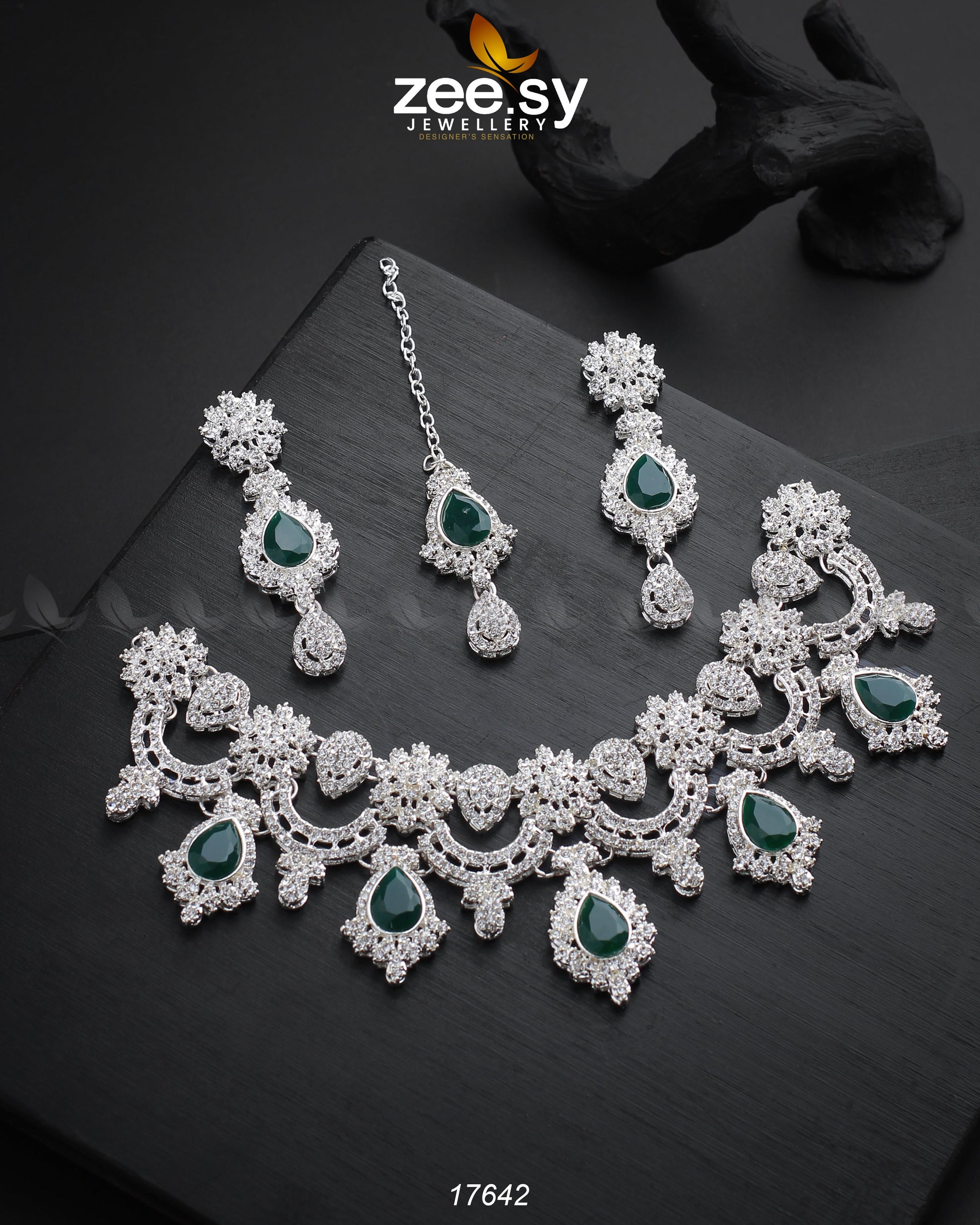 Aether Necklace Silver Green