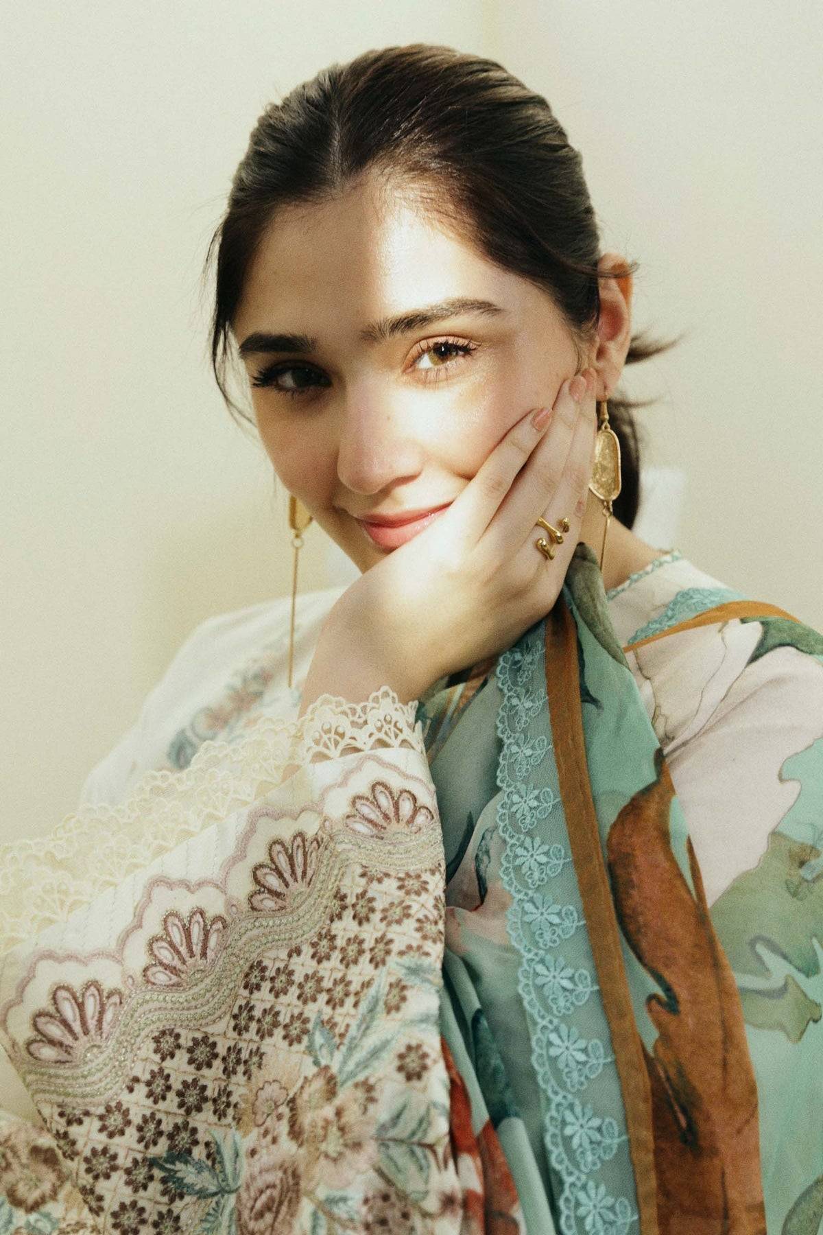 Zara Shahjahan | Coco Lawn Eid Edit 24 | IVORY-D10 - Pakistani Designer Dress - by Zara Shahjahan | Type: Luxury - 100% Original at Saira Sultan