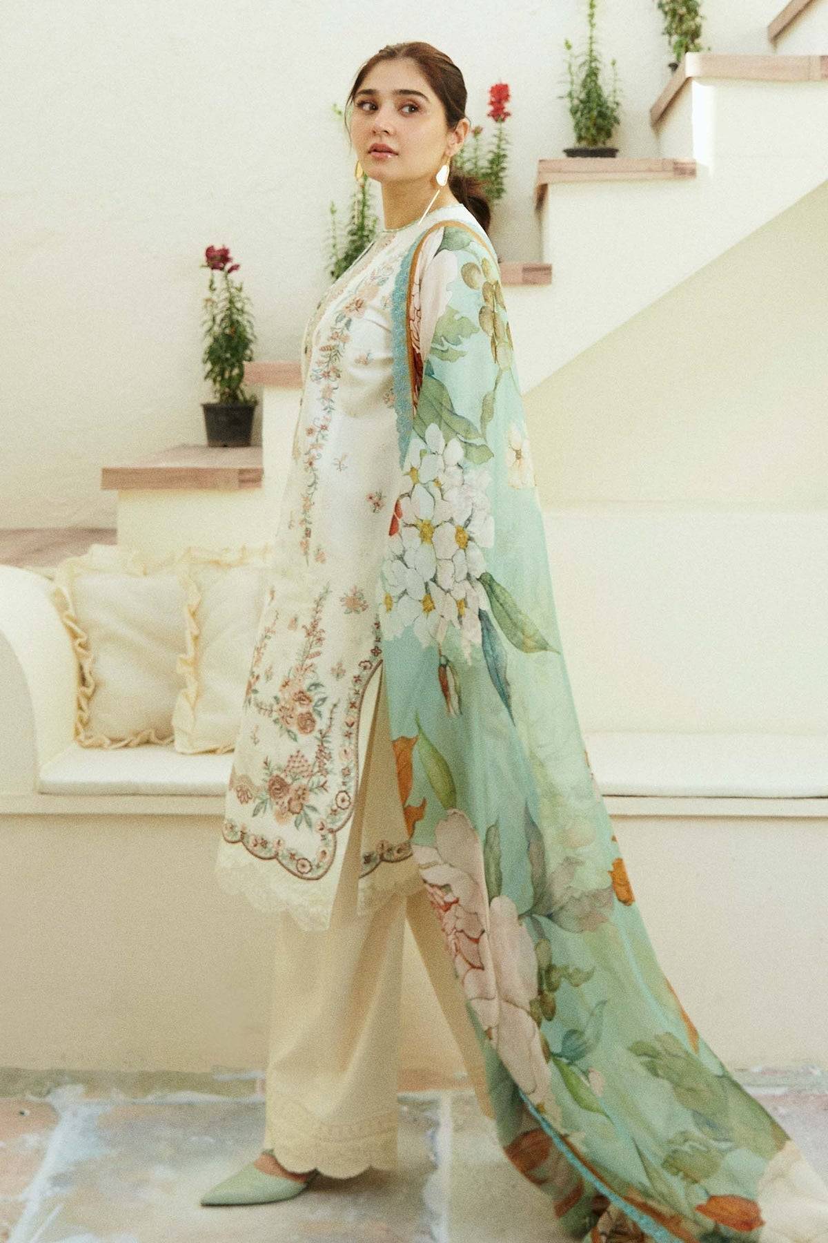 Zara Shahjahan | Coco Lawn Eid Edit 24 | IVORY-D10 - Pakistani Designer Dress - by Zara Shahjahan | Type: Luxury - 100% Original at Saira Sultan