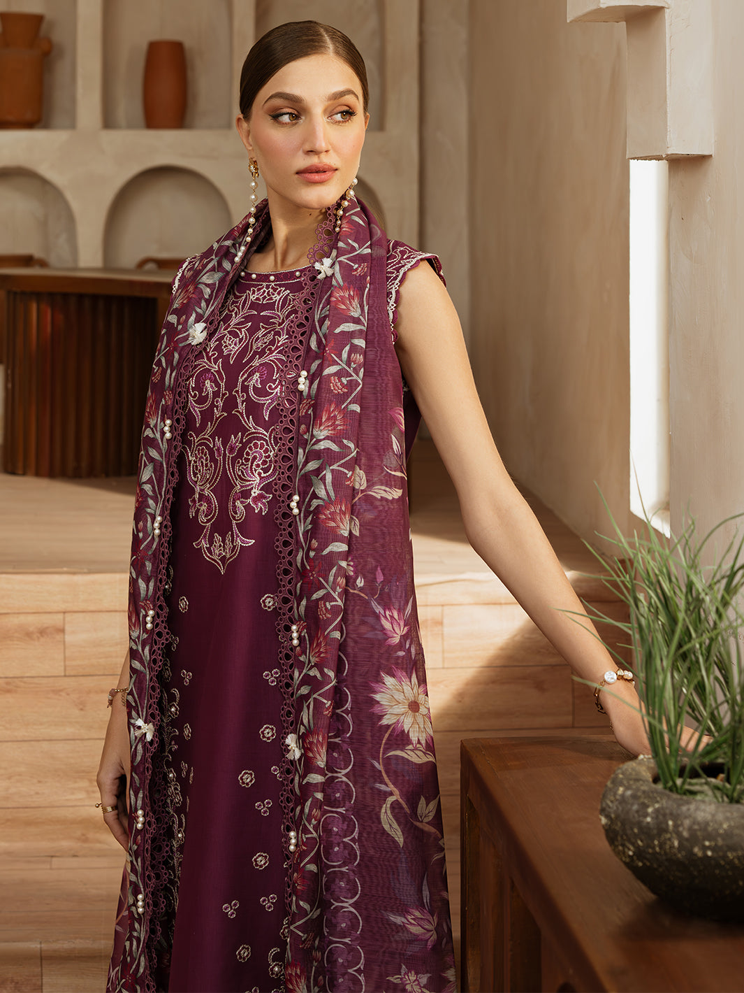 Mahnur | Florence Luxury Lawn 25 | IZNA M Plum Lawn
