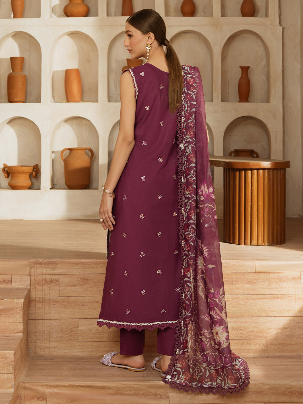 Mahnur | Florence Luxury Lawn 25 | IZNA XS Plum Lawn