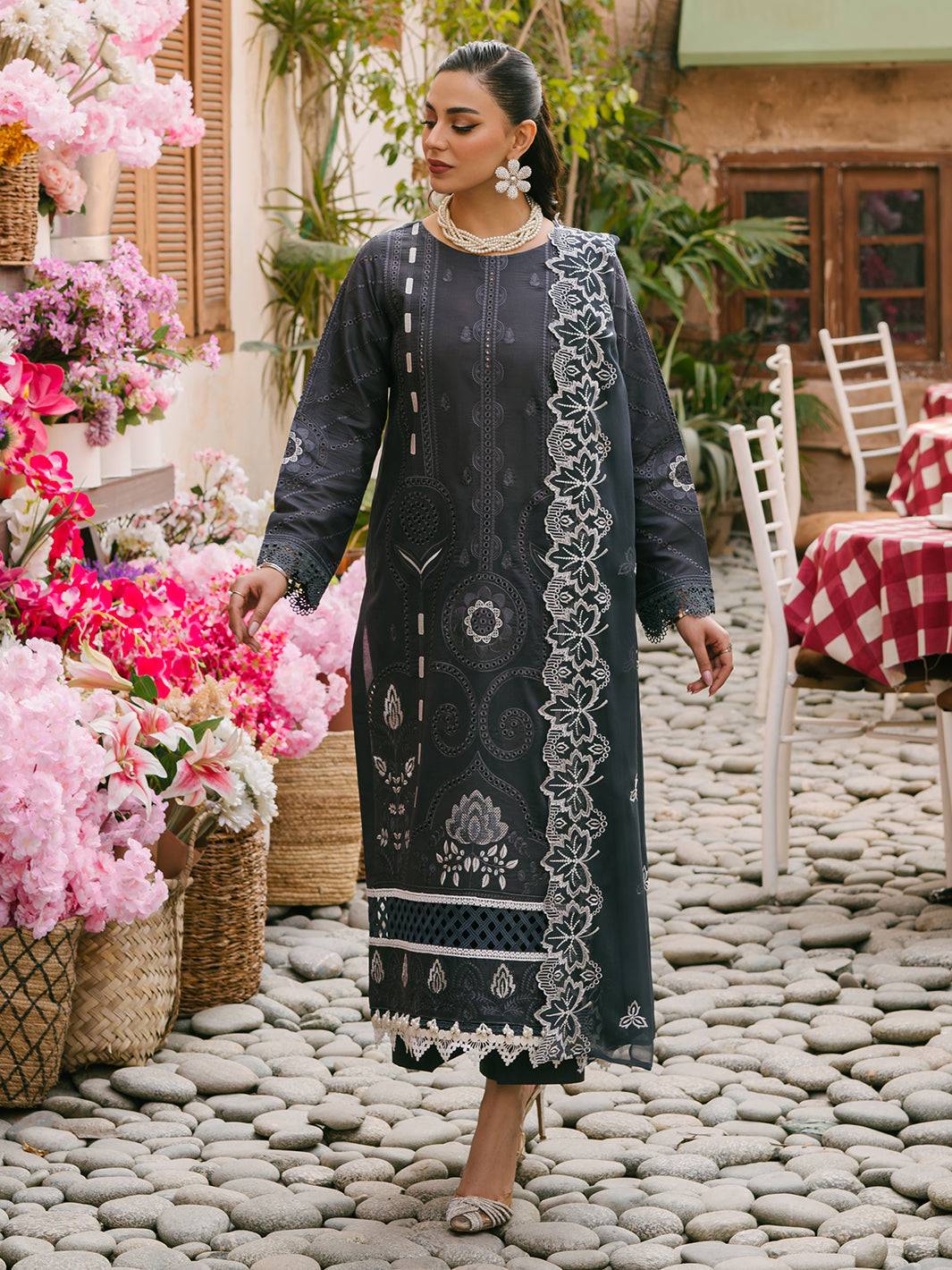 Mahnur | Mahrukh Eid Edit 24 | LEVANA - Pakistani Designer Dress - by Mahnur | Type: Luxury - 100% Original at Saira Sultan