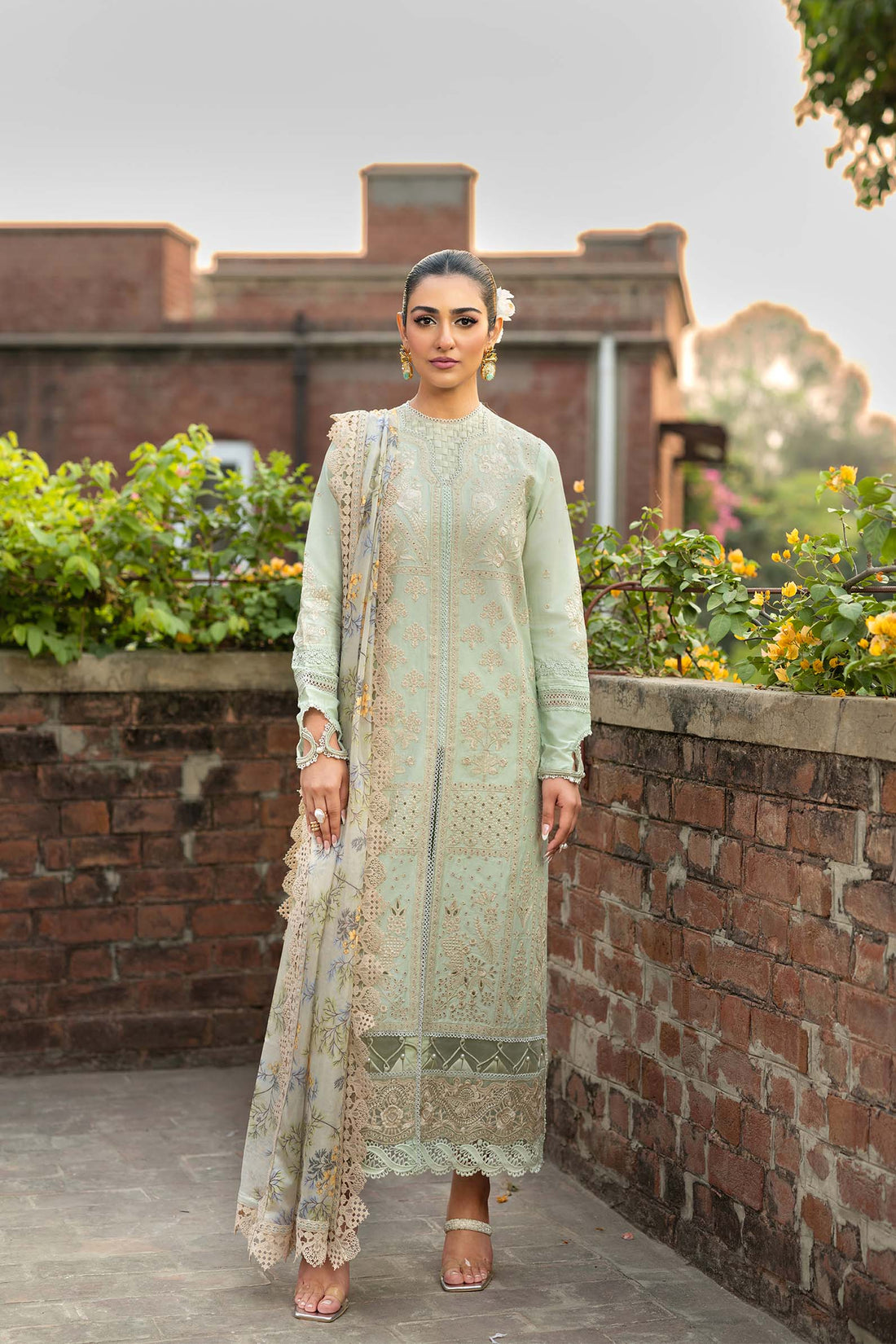 Maryam Hussain | Luxury Lawn 25 | Gulbeen - Pakistani Designer Dress - by Maryam Hussain | Type: Ladies Clothes - 100% Original at Saira Sultan