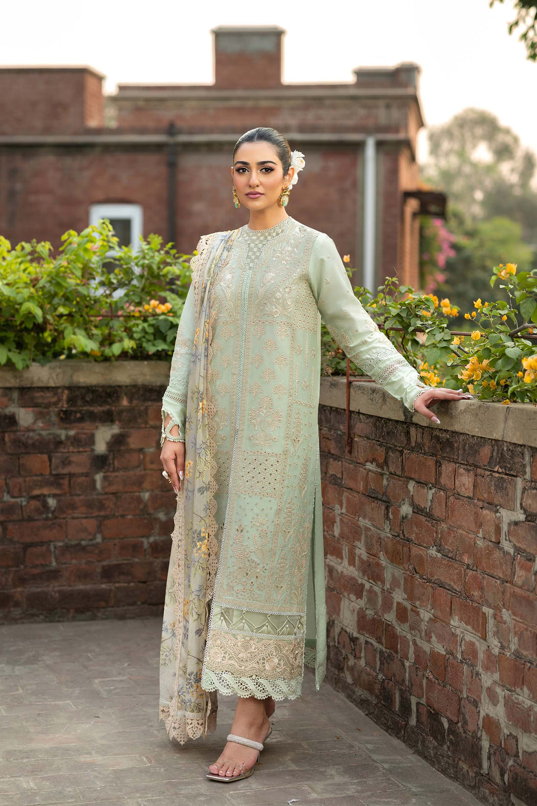 Maryam Hussain | Luxury Lawn 25 | Gulbeen - Pakistani Designer Dress - by Maryam Hussain | Type: Ladies Clothes - 100% Original at Saira Sultan