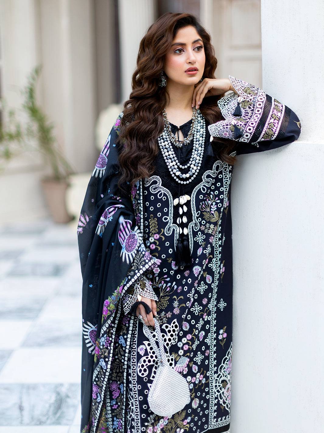 Mahnur | Sophie Luxury Lawn 25 | Lila - Pakistani Designer Dress - by Mahnur | Type: Ladies Clothes - 100% Original at Saira Sultan