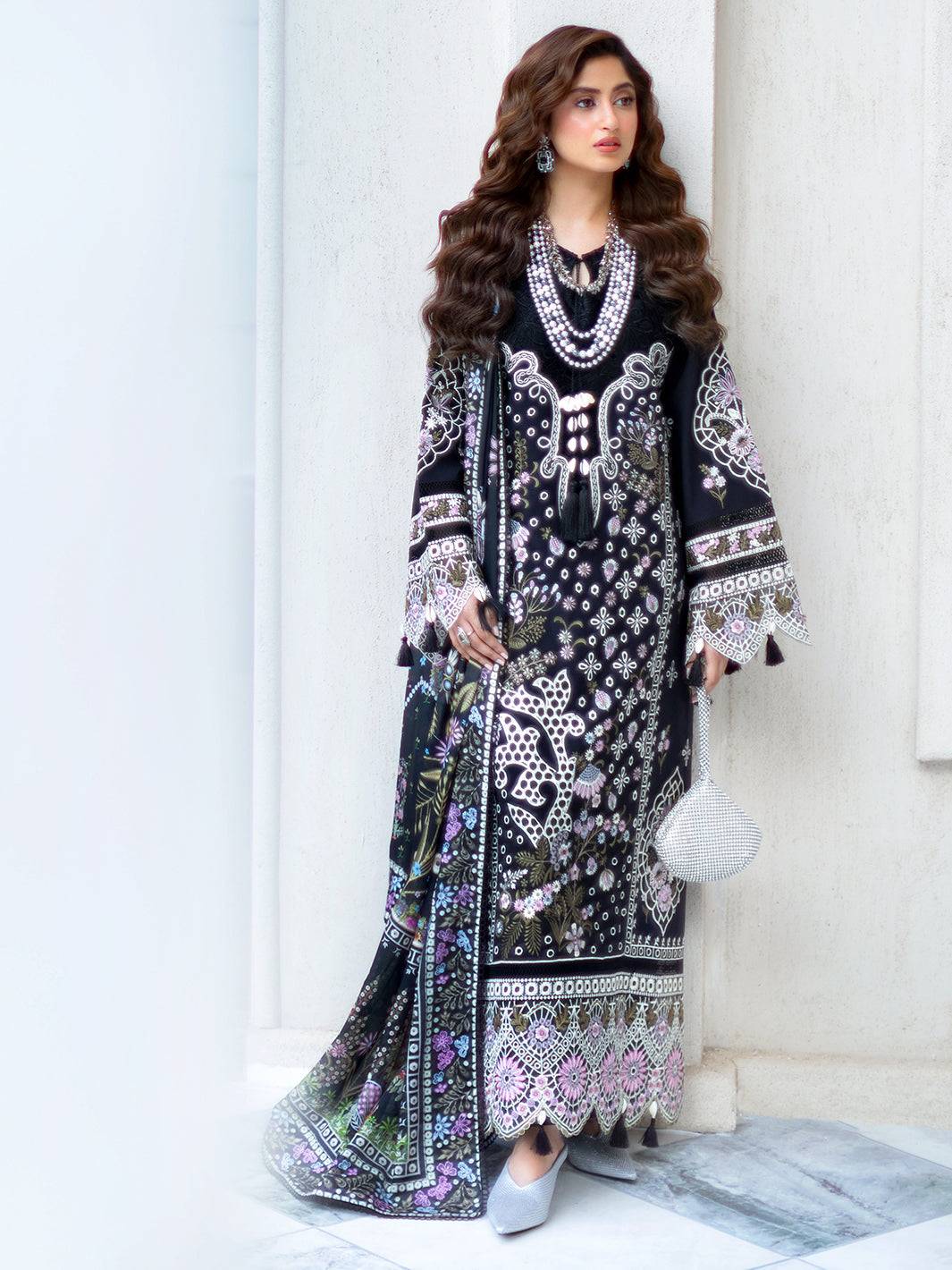 Mahnur | Sophie Luxury Lawn 25 | Lila - Pakistani Designer Dress - by Mahnur | Type: Ladies Clothes - 100% Original at Saira Sultan