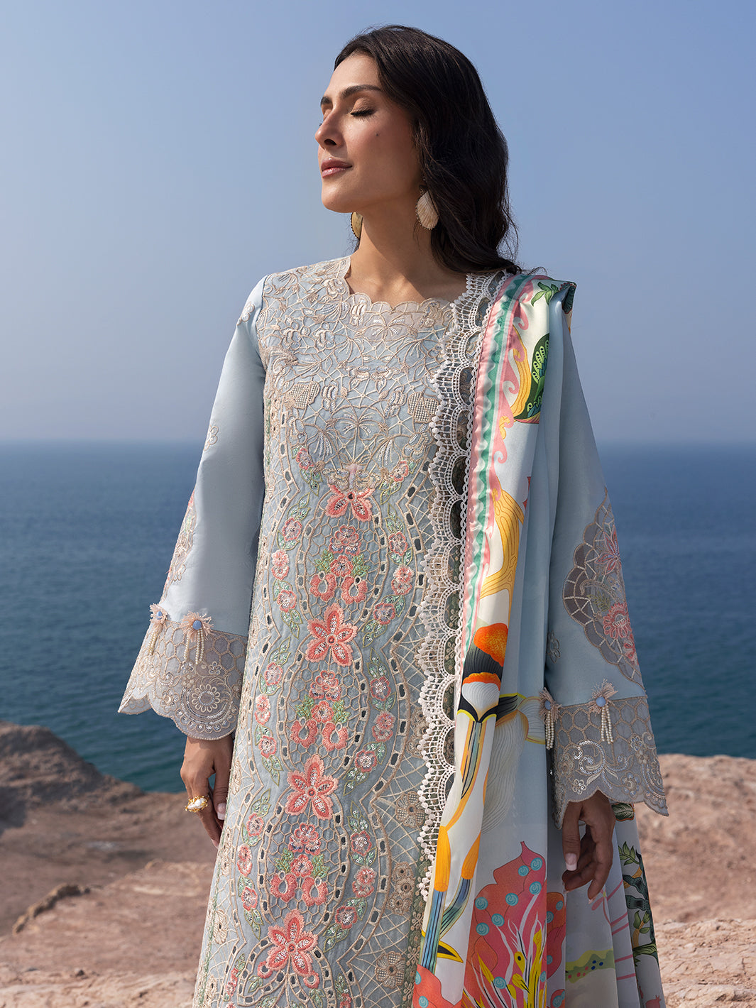 Mahnur | Sirena Luxury Lawn 25 | Luna M Ice Blue Lawn