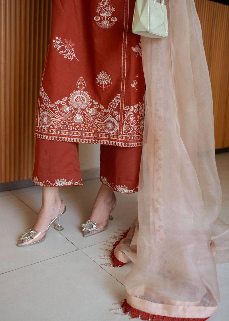Sadaf Fawad Khan | Lawn 24 | Faizah (B) - Pakistani Designer Dress - by Sadaf Fawad Khan | Type: Luxury - 100% Original at Saira Sultan