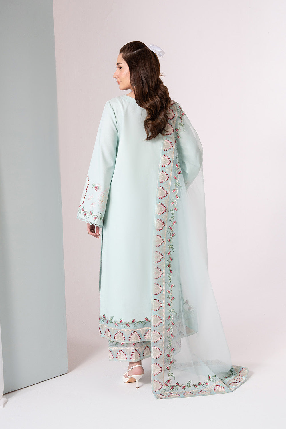 Maryum N Maria | Zuhur 25 | YARA XS Sky Blue Lawn