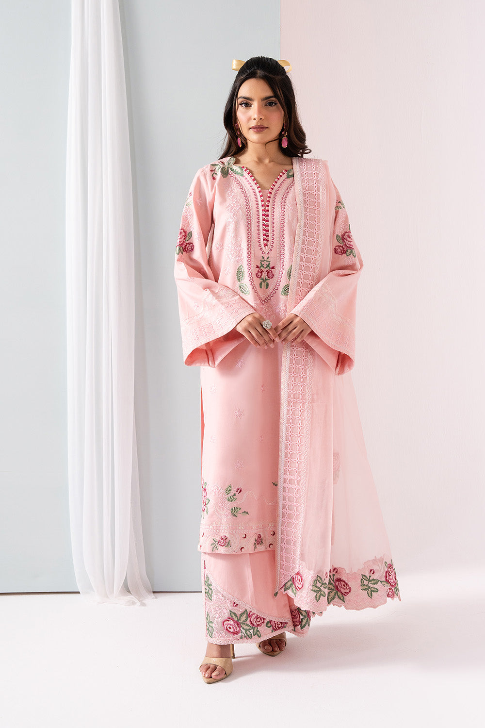 Maryum N Maria | Zuhur 25 | ZARI M Light Pink Lawn