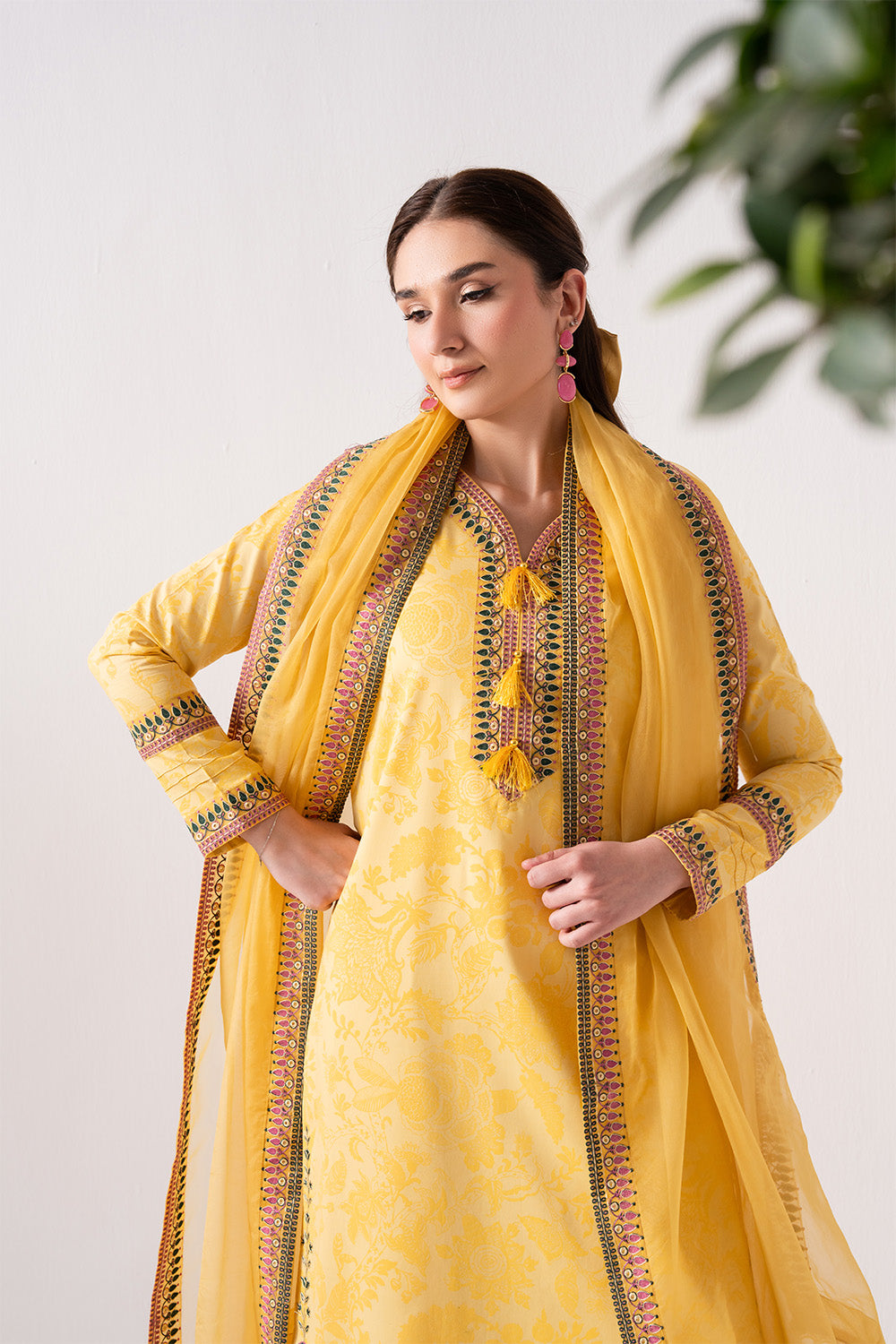Maryum N Maria | Zuhur 25 | AMAIRS L Pale Yellow Lawn