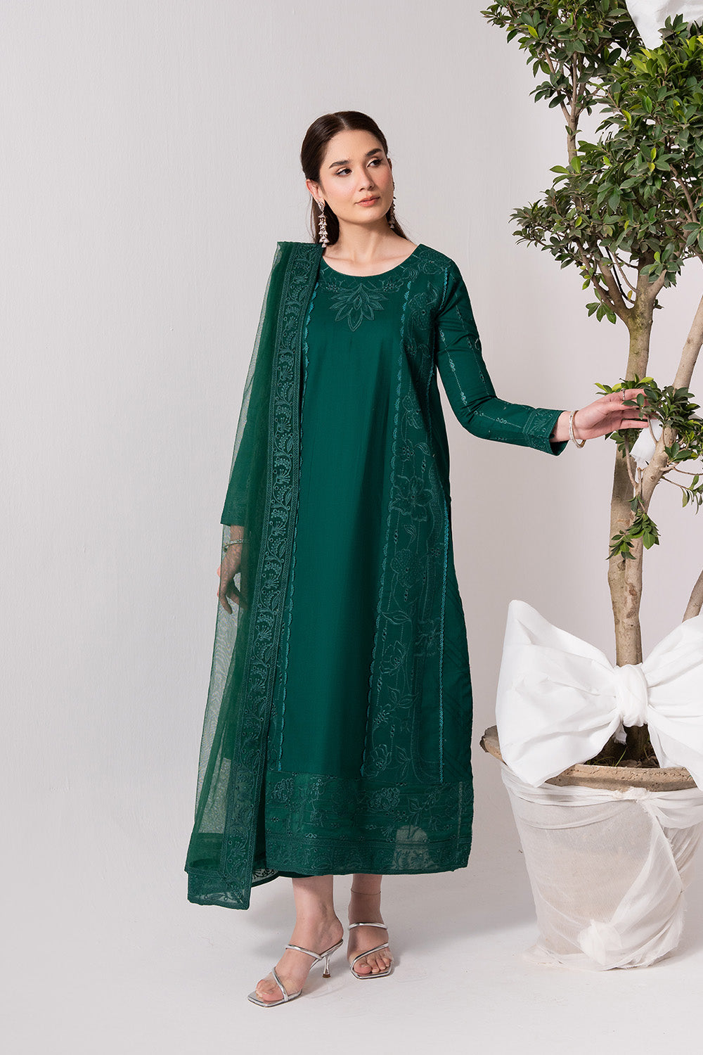 Maryum N Maria | Zuhur 25 | ZURI XS Teal Green Lawn