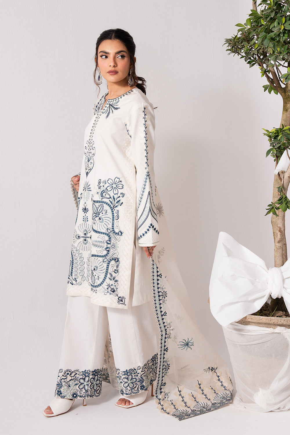 Maryum N Maria | Zuhur 25 | AUBREY XS White Lawn