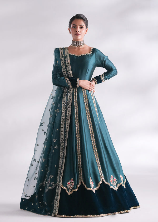 Mehak Yaqoob | Enchante The Luxe Edit | Zircone XS Zinc Pure Sheesha Silk