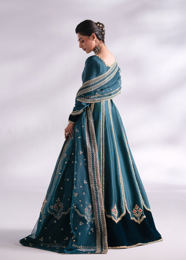Mehak Yaqoob | Enchante The Luxe Edit | Zircone XS Zinc Pure Sheesha Silk