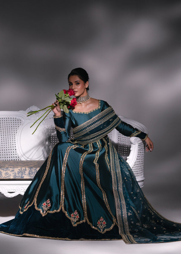 Mehak Yaqoob | Enchante The Luxe Edit | Zircone Custom Size Zinc Pure Sheesha Silk