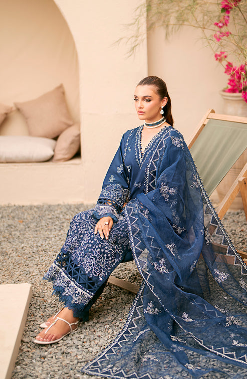 Emaan Adeel | Navaeh Luxury Pret | LYRA - Pakistani Designer Dress - by Emaan Adeel | Type: Luxury - 100% Original at Saira Sultan