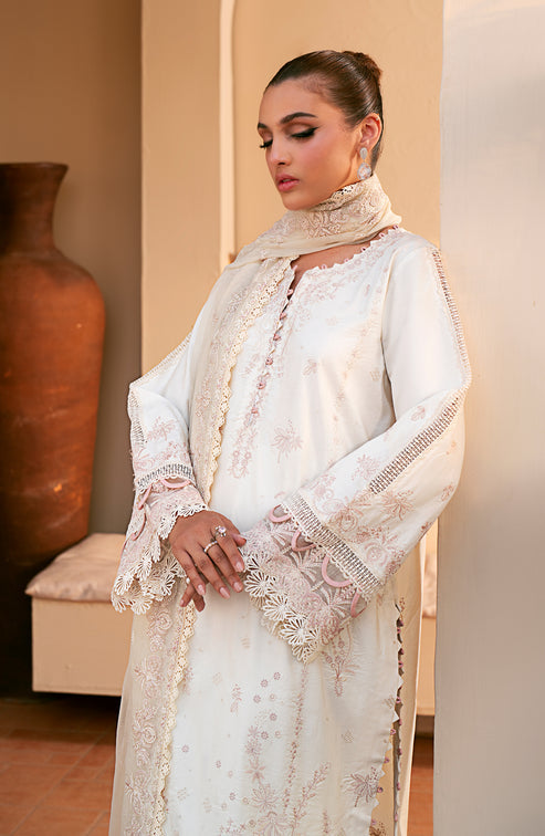 Emaan Adeel | Navaeh Luxury Pret | CELESTE - Pakistani Designer Dress - by Emaan Adeel | Type: Luxury - 100% Original at Saira Sultan