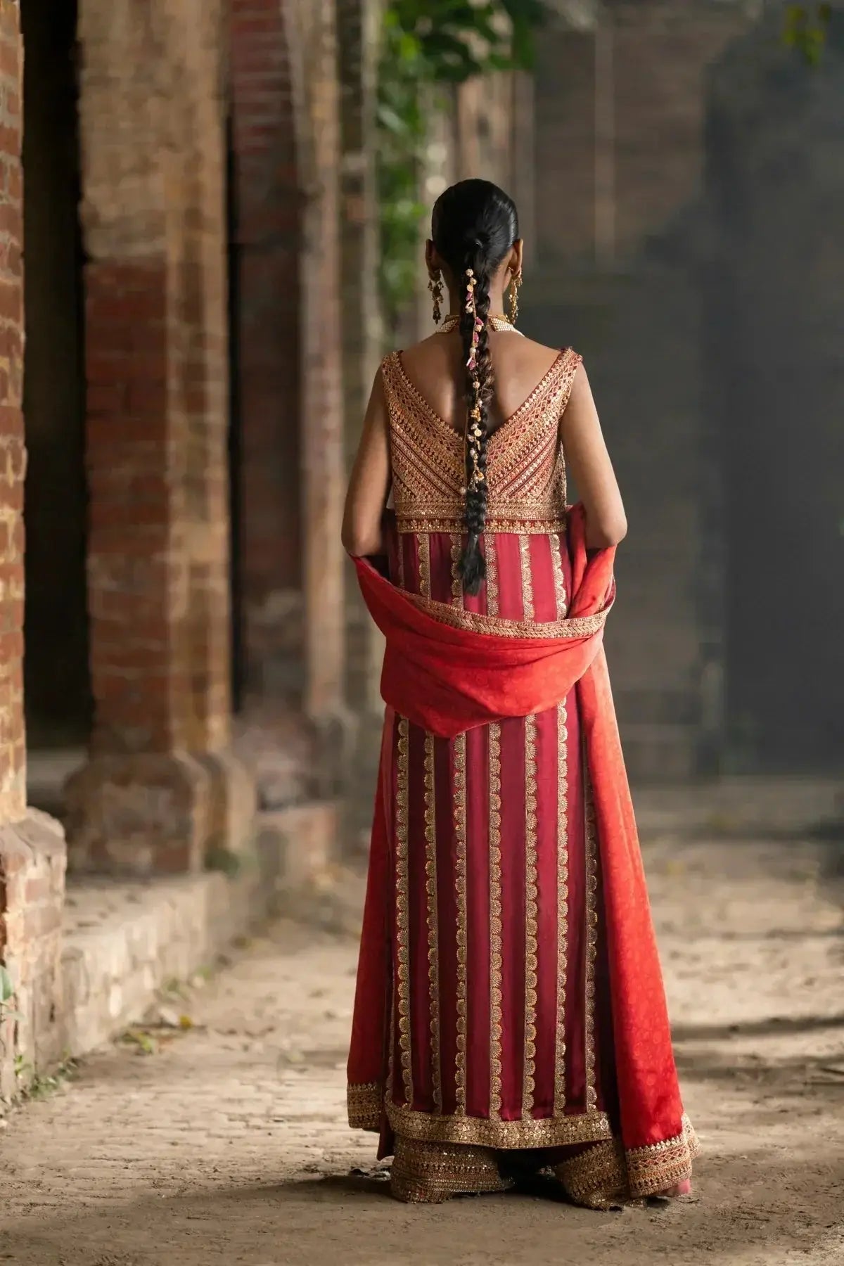 Erum Khan | Mannat Formals | Sohni - Pakistani Designer Dress - by Erum Khan | Type: Formal - 100% Original at Saira Sultan