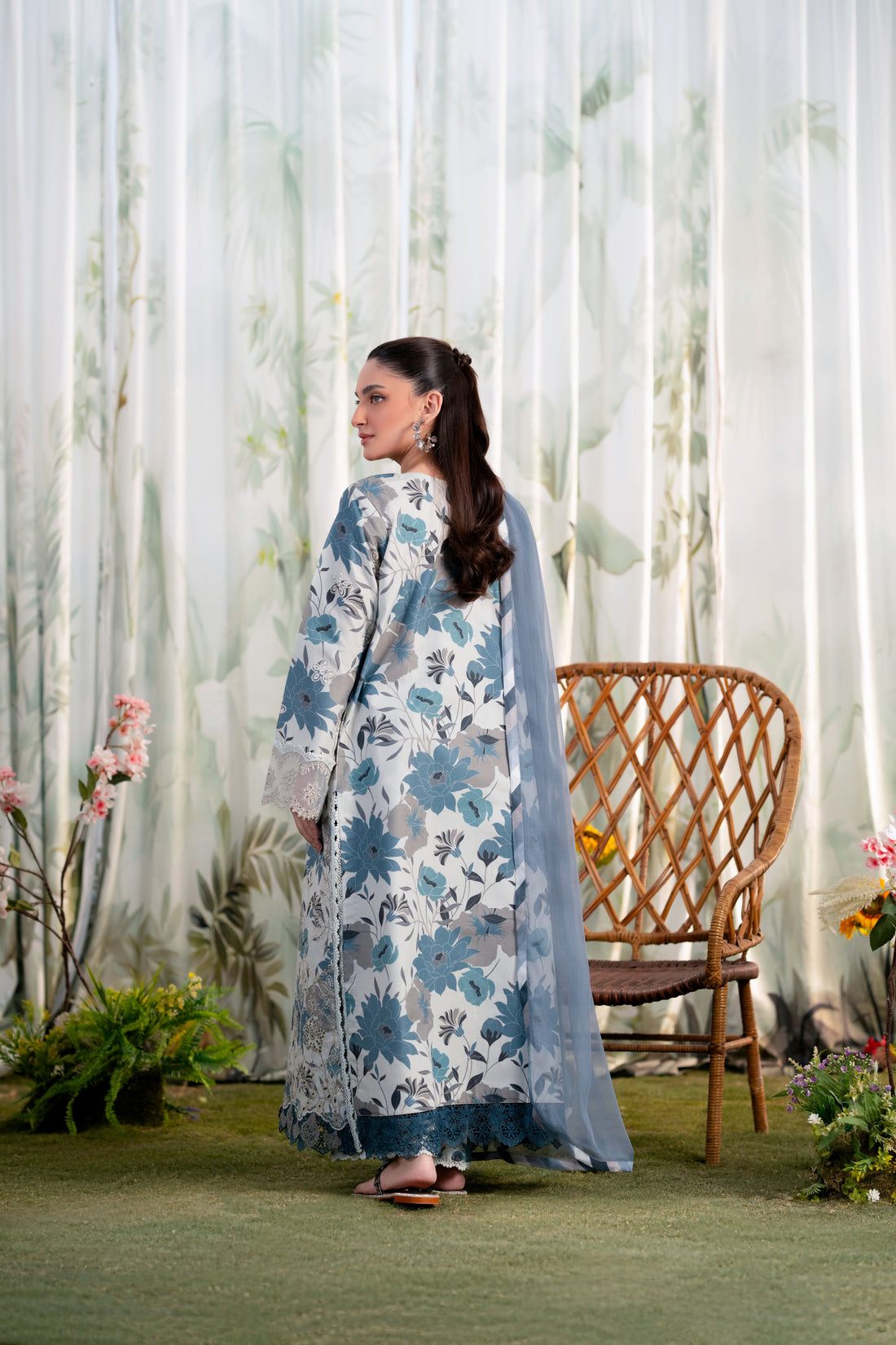 Aabyaan | Shezlin Chikankari Ramadan Edit 25 | ARZU (AR-14) XS Off White Lawn