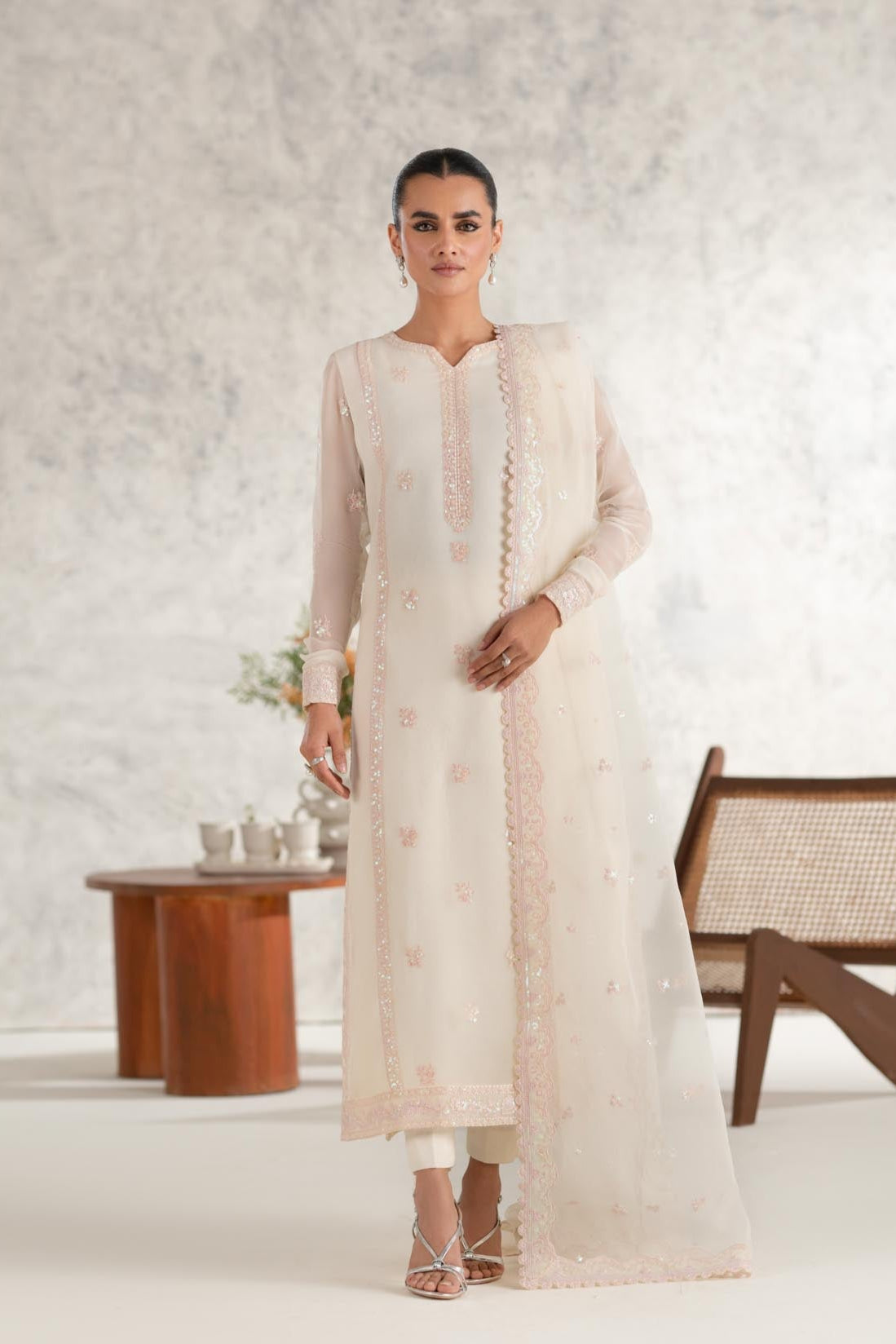 Akbar Aslam | Formal Pret | Mehr XS Off White Chiffon