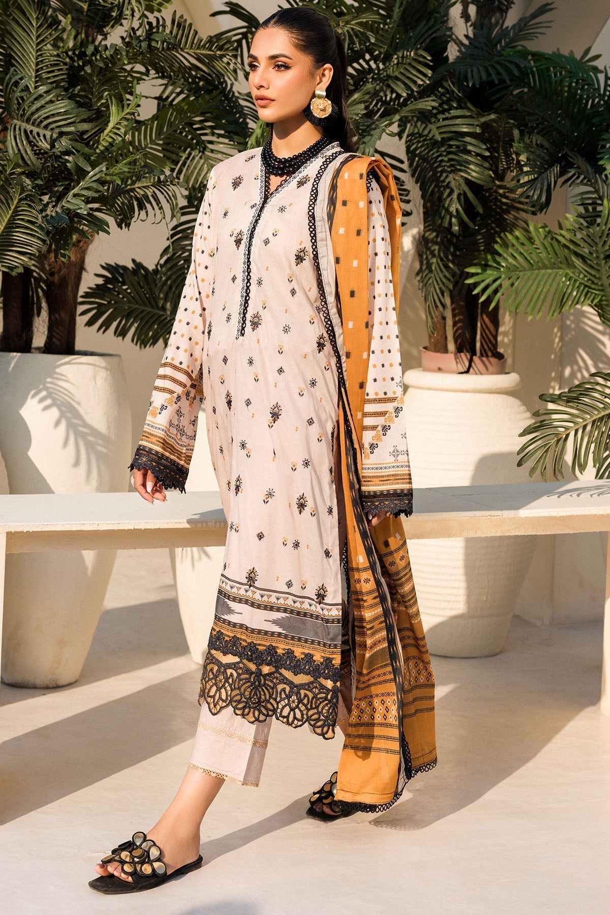 Motifz | Umang Lawn | 4632-PURVAI M Off White Lawn