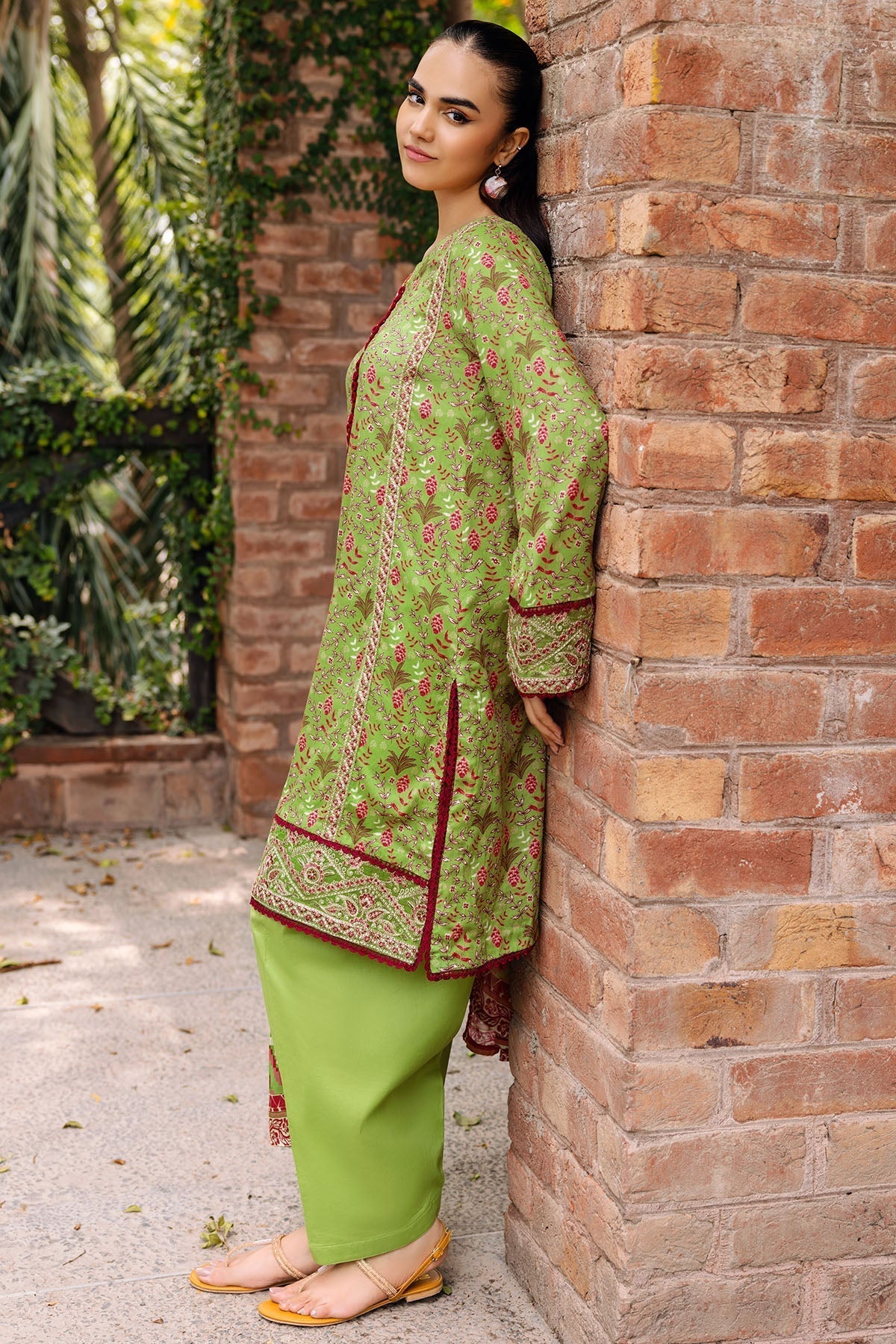 Motifz | Umang Lawn | 4894-HIBA M Olive Green Lawn