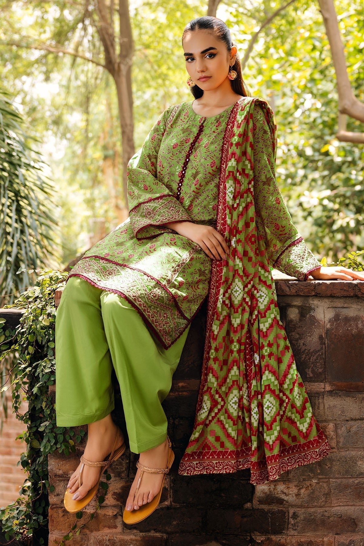Motifz | Umang Lawn | 4894-HIBA L Olive Green Lawn
