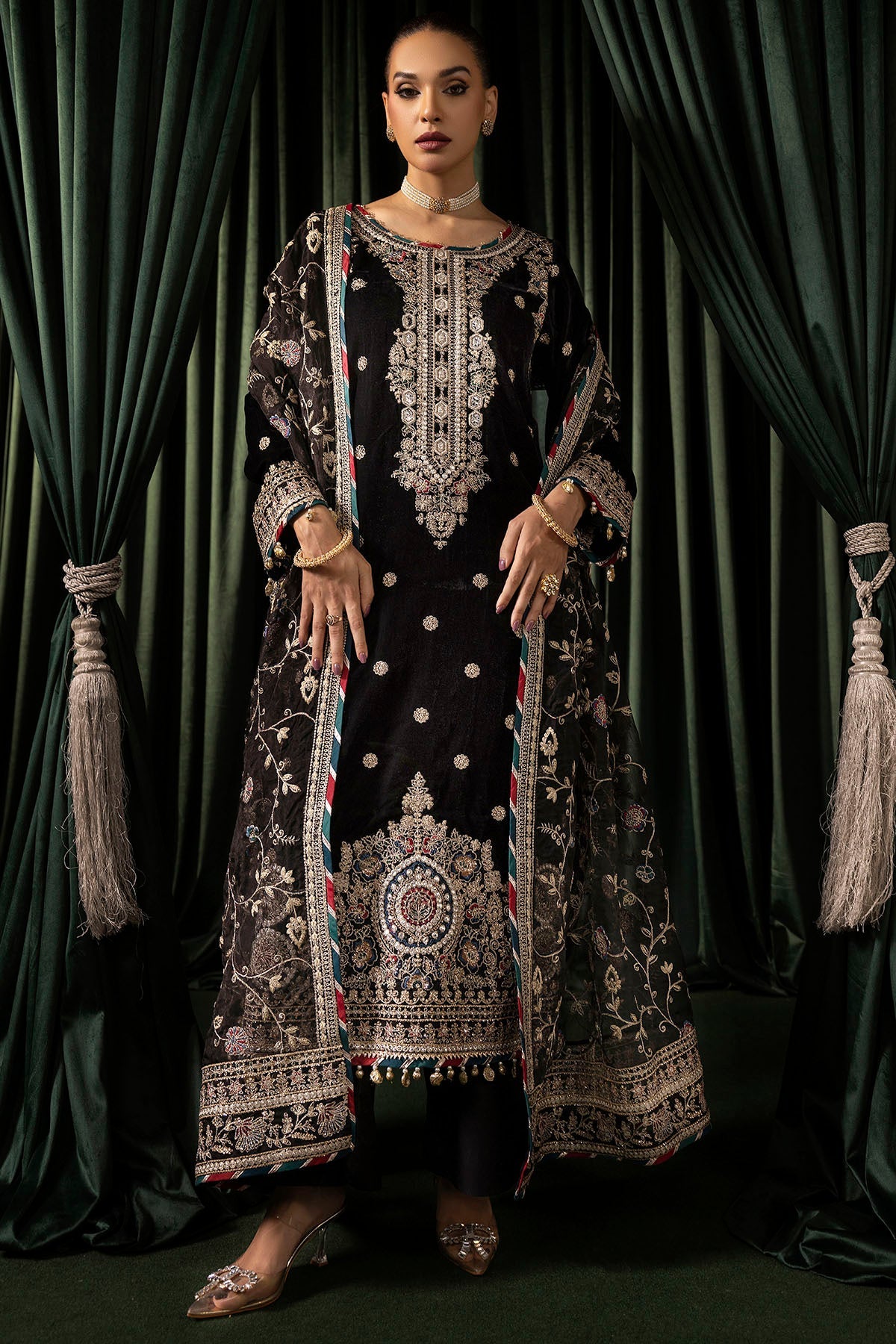 Motifz | Velvet Formals | 5098-FARZEEN L Black Velvet