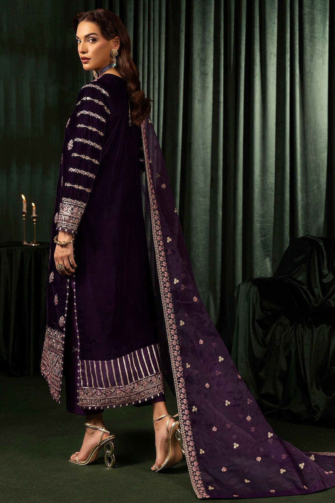 Motifz | Velvet Formals | 5100-IRHA XS Deep Purple Velvet
